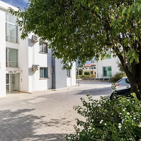 Luxury 5-Bedroom Villa Sarcon 88 On Seaside Apartment